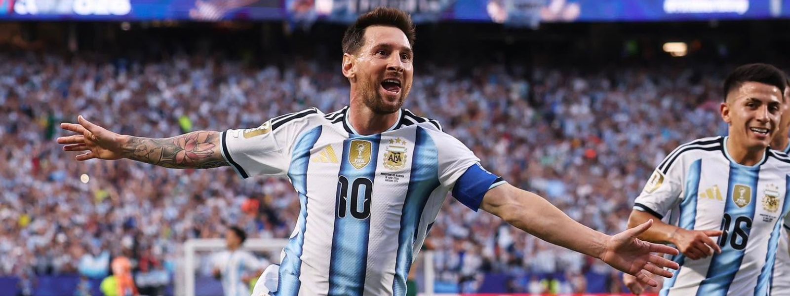 Messi Hat-Trick Powers Argentina to 3-0 World Cup Win Over Algeria