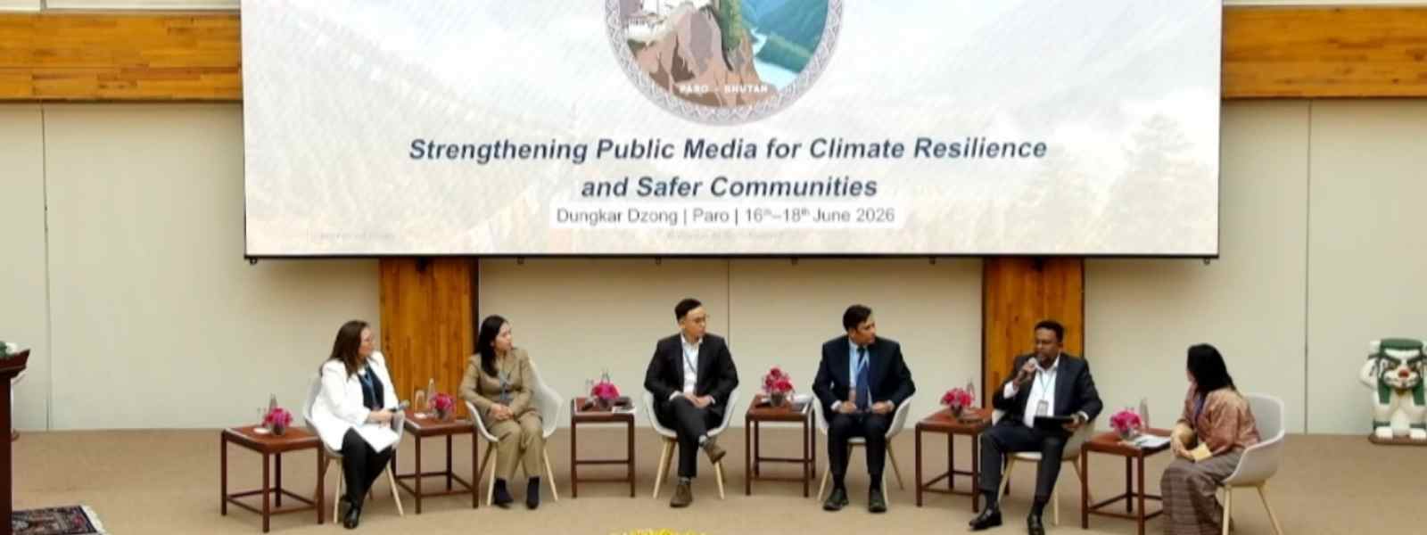 දේශගුණික විපර්යාස, ආපදා වැළැක්වීම සහ මාධ්යයට වගකීම් සහගතව AI භාවිතා කිරීම ගැන ලෝකයේ මාධ්ය ප්රමුඛයන් කතා කරන වේදිකාවේ ශ්රී ලංකාව නියෝජනය කළ Newsfirst!