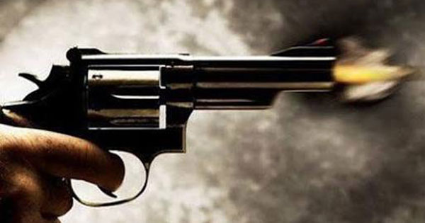 පොලිසියෙන් ගිනි අවිය උදුරාගත් කුඩ්ඩා මාට්ටු